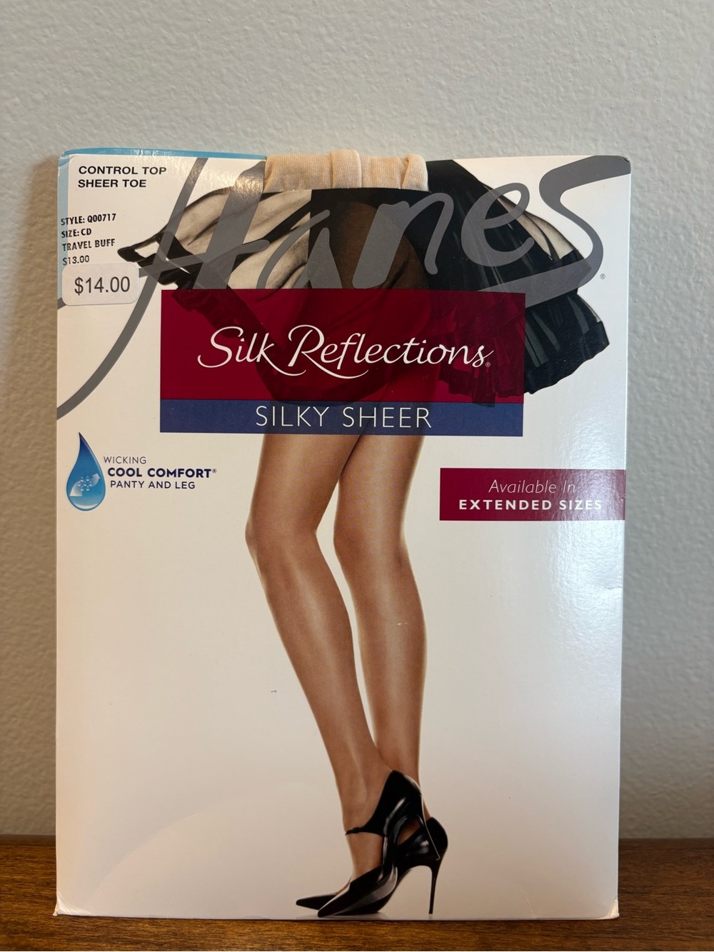 Hanes Silk Reflections Silky Sheer Control Top Pantyhose Size CD Travel Buff